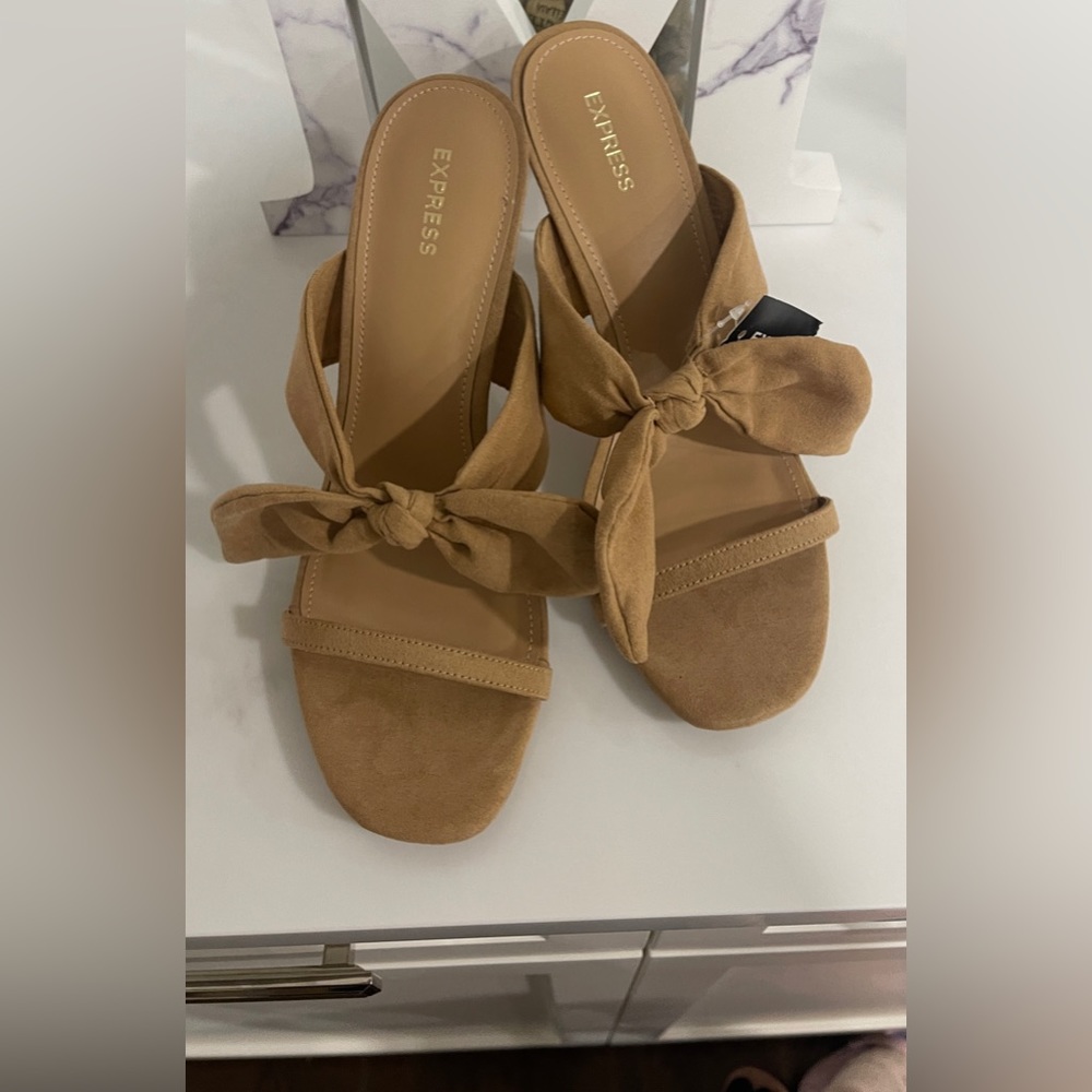 Express  shoes 👠 used but in perfect condition for any occasion ❤️